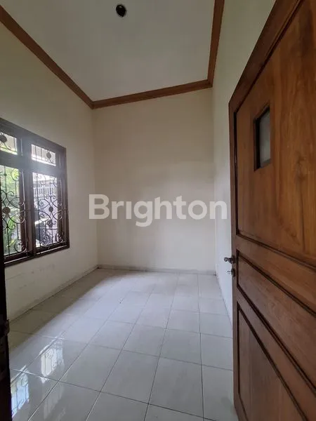 image RUMAH LUAS VIEW PEGUNUNGAN & LAMPU KOTA  DI DAU  MALANG (7)