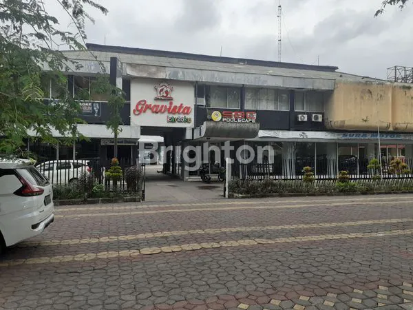 image BANGUNAN LUAS HITUNG TANAH DI SLAMET RIYADI !! JANTUNG KOTA SOLO (1)