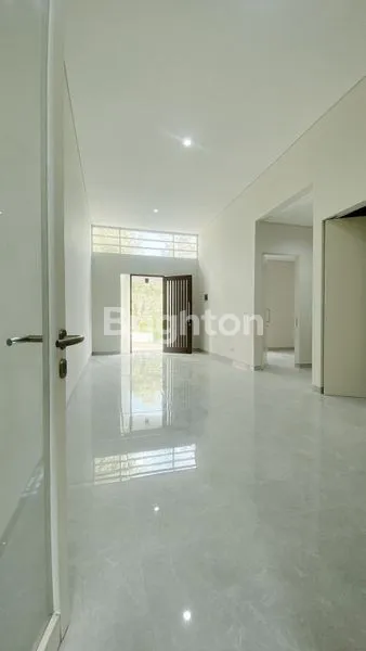 image RUMAH CANTIK 1 LT CITRALAND UTARA SURABAYA (3)