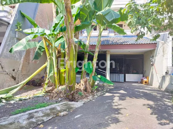 image RUMAH HITUNG TANAH DI DURI KEPA DEKAT TANJING DUREN, JAKARTA BARAT (3)