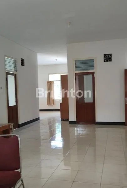 image RUMAH SECOND STRATEGIS SURABAYA TIMUR DEKAT GALAXY MALL, DHARMAHUSADA (3)