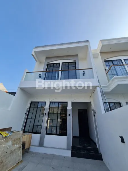 image BARU NEW GRESS RUMAH DARMO PERMAI TIMUR SELANGKAH KE RAYA HR MUHAMMAD MAYJEND SUNGKONO, PAKUWON MALL LENMARC CIPUTRA WORLD, DEKAT MADAME CHANG, KARTIKO, PUSAT KULINER (1)