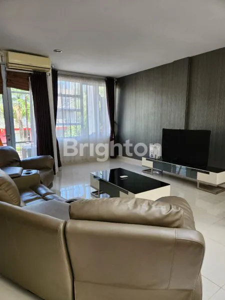 image RUMAH TOWNHOUSE STRATEGIS CANTIK DAN MINIMALIS DI CENTRAL SUKAJADI (7)