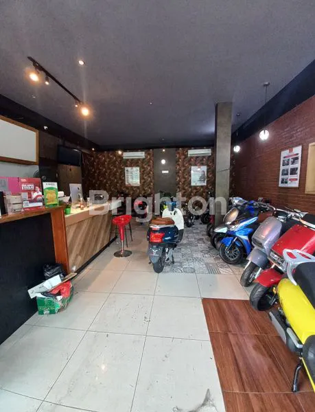 image RUKO LEBAR POSISI DI PINGGIR JALAN RAYA YANG RAMAI JALAN BASUKI RAHMAT JAKARTA TIMUR (3)