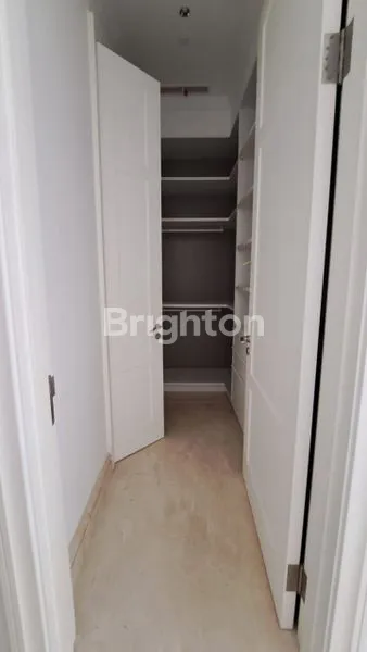 image FOR SALE : LE PARC THAMRIN TOWER TERRACE, THE BEST LUXURY AND PRESTIGIOUS APARTMENT IN  THE HEART OF JAKARTA (4)