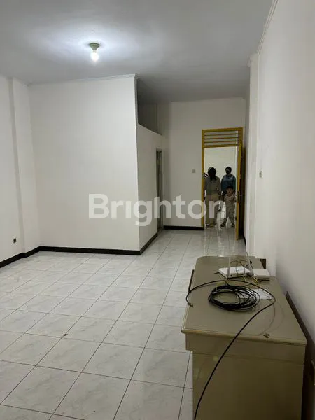 image RUKO 3,5 LANTAI JELAMBAR UTAMA SAKTI (7)