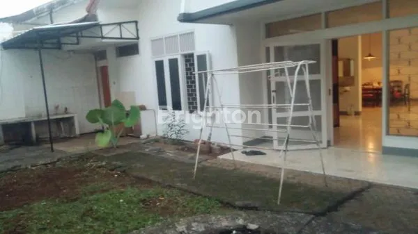 image RUMAH TERAWAT TANAH LUAS DI MEGA CINERE (1)