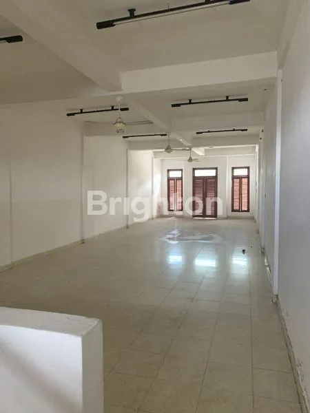 image SEWA RUKO 3 LANTAI DI JL ERLANGGA GIANYAR (7)