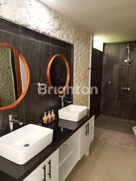 image DISEWAKAN VILLA EKSKLUSIF 3 BEDROOM PANTAI NYANYI - BERABAN (7)