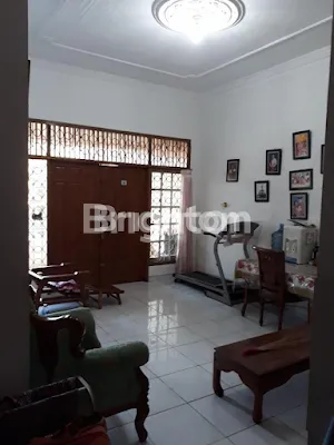 image RUMAH GANDENG & LANGKA DI KELAPA GADING (1)