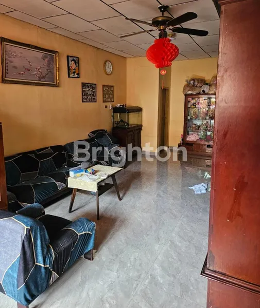 image DIJUAL RUMAH BAGUS DAN NYAMAN LOKASI STRATEGIS DI RAWAMANGUN (2)