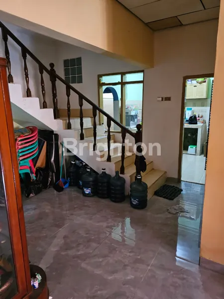 image DIJUAL RUMAH BAGUS DAN NYAMAN LOKASI STRATEGIS DI RAWAMANGUN (3)