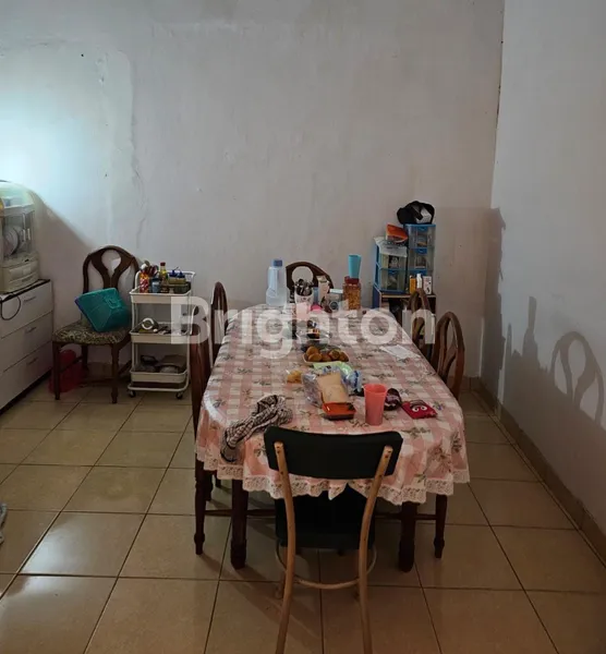 image DIJUAL RUMAH BAGUS DAN NYAMAN LOKASI STRATEGIS DI RAWAMANGUN (5)