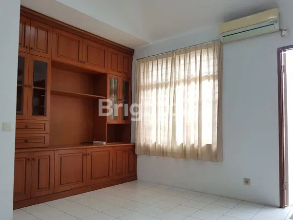 image RUMAH TOWNHOUSE TAMAN AYU LIPPO UTARA KARAWACI (2)