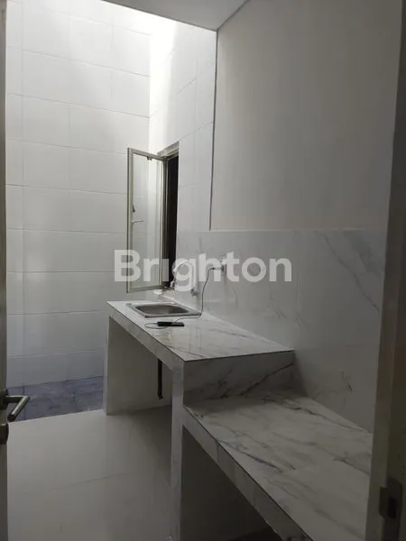 image UNTUK KPR FREE BPHTB DAN AJB RUNGKUT MAPAN, RUMAH BARU MINIMALIS LOKASI SANGAT STRATEGIS (4)