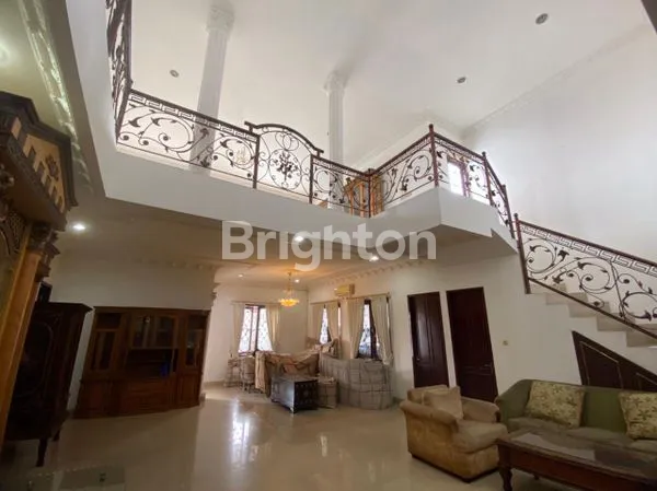 image RUMAH CANTIK  DAN TERAWAT  2 LANTAI  NEGO (6)