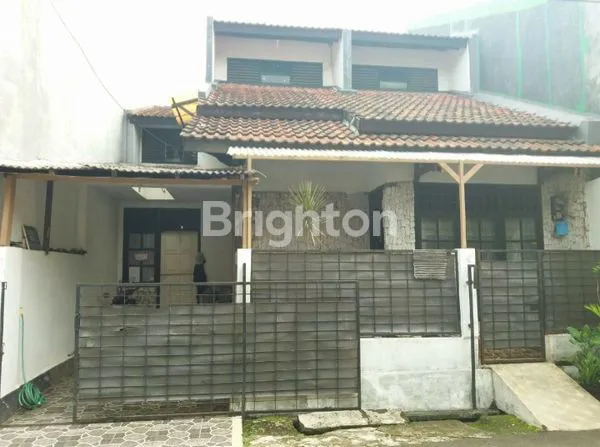 image RUMAH TERAWAT SIAP HUNI DI PAMULANG (2)