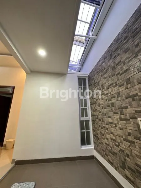 image RUMAH INTERIOR ESTETIK MEWAH KONSEP VILLA (4)