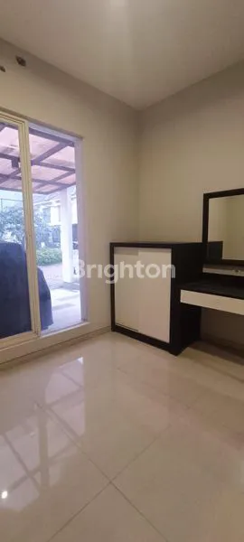 image RUMAH MEWAH TENGAH KOTA (3)