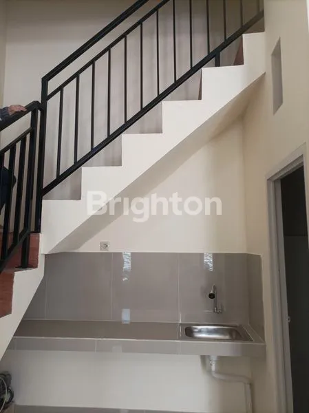 image RUMAH 2 LANTAI GRESS TAMBAKSARI, PUSAT KOTA SURABAYA (6)