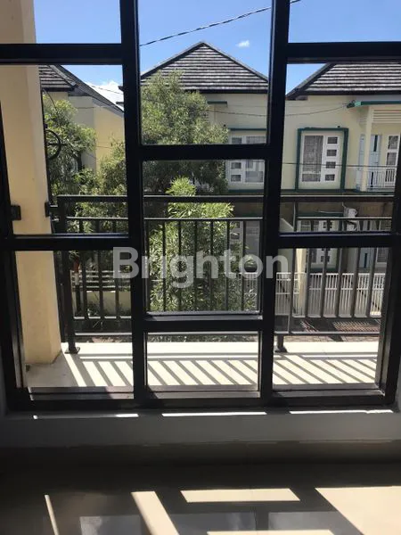 image RUMAH CANTIK 2 LANTAI DI DALAM PERUMAHAN CLUSTER, SANGAT STRATEGIS DEKAT KE GERBANG TOLL AREA JIMBARAN DAN LOKASI PARIWISATA LAINNYA (2)