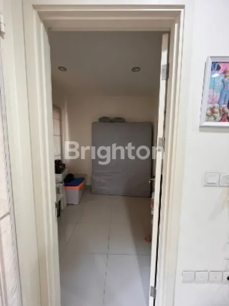 image CLUSTER THOMSON SCIENTIA BOULEVARD GADING SERPONG (3)