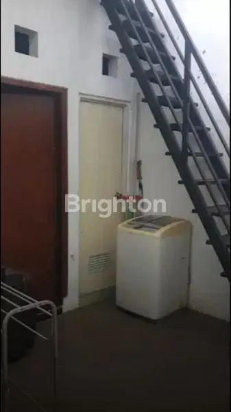 image RUMAH SUKOLILO DIAN REGENCY DEKAT ITS HANGTUAH DAN PAKUWON CITY (5)