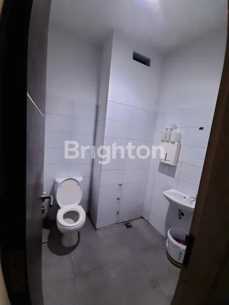 image RUKO 3 LANTAI DI UTAN KAYU MATRAMAN JAKARTA TIMUR (6)