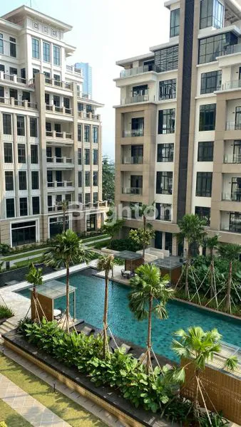 FOR SALE : LE PARC THAMRIN TOWER TERRACE, THE BEST LUXURY AND PRESTIGIOUS APARTMENT IN  THE HEART OF JAKARTA