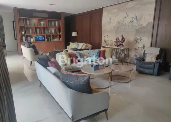 image RUMAH MEWAH LUAS HOOK TRAPESIUM 2 LT DAERAH DARMO FULL FURNISH (6)