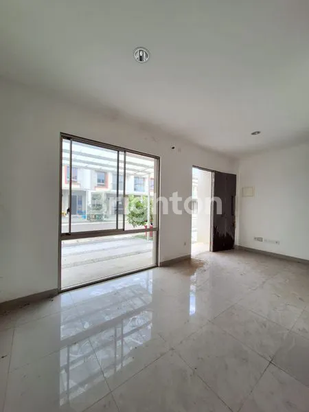 image CLUSTER CALIFORNIA PIK2 (2)