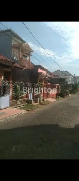 image RUMAH HOOK GRAHA DEWATA MALANG (4)