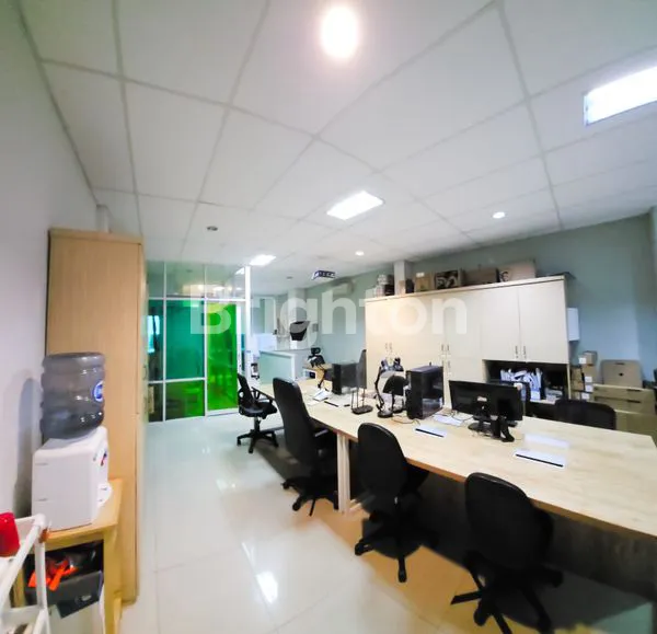 image RUKO 4 LANTAI DI JALAN KEBON JERUK JAKARTA BARAT  (4)