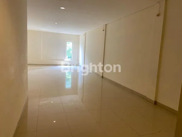 image RUKO 2 LANTAI LOKASI STRATEGIS DI KOMERSIAL AREA PERUMAHAN KAHURIPAN PADAT PENDUDUK TENGAH KOTA SIDOARJO  (2)