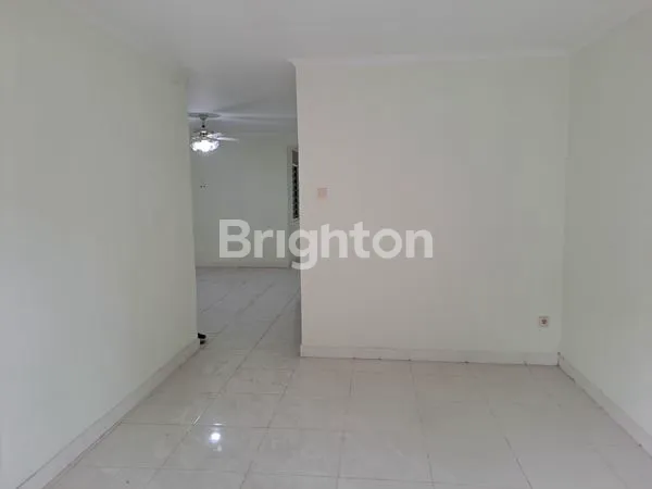 image DIJUAL RUMAH SIAP HUNI CAWANG JAKARTA TIMUR (2)