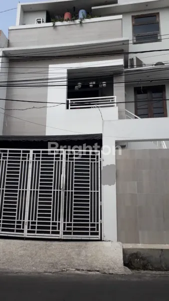 image RUMAH SUPER STRATEGIS, PALMERAH (1)