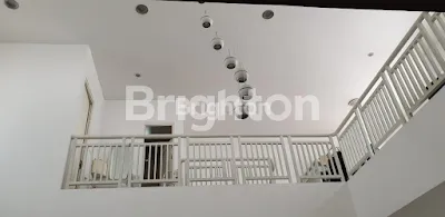 image RUMAH POJOK 2 LANTAI BANGUNAN BERKUALITAS DARMO INDAH TIMUR LUAS (6)