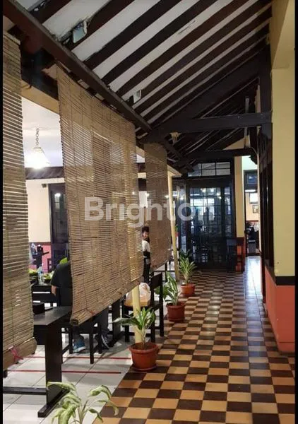 image RUMAH DAERAH BAWEAN, BANDUNG. LOKASI STRATEGIS DAN BISA DI JADIKAN RESTAURANT (2)