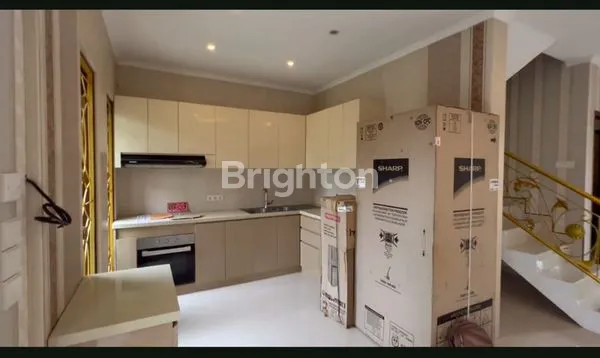 image VILLA MEWAH DAN LUAS DI PERING (6)