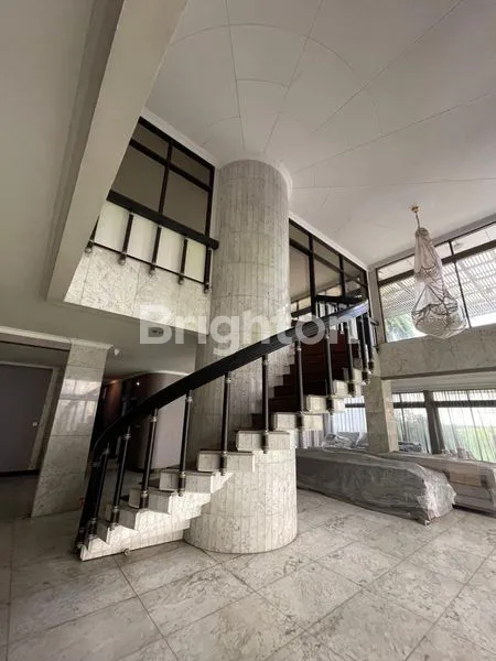 image RUMAH MEWAH DENGAN POTENSI KOMERSIAL DI TEBET, JAKARTA SELATAN (5)