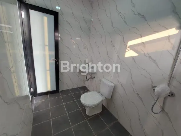 image RUMAH MODERN 4 LANTAI SHM DI TAMAN RATU JAKARTA BARAT (7)