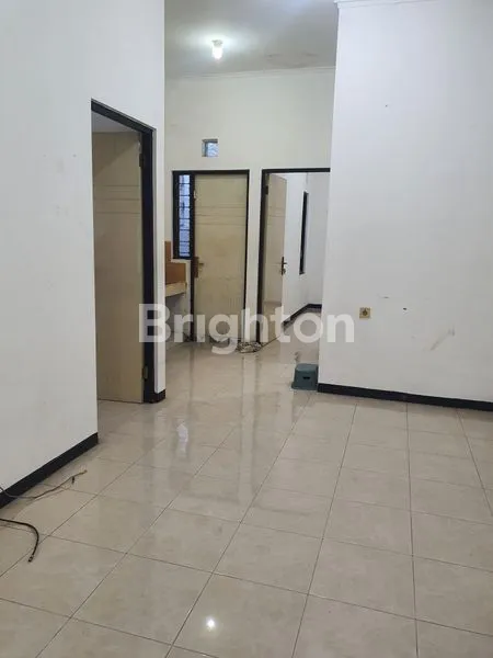 image HUNIAN STRATEGIS SURABAYA, 2+1 KT & CARPORT (2)