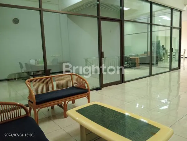 image JEMURSARI, PANJANG JIWO, RUKO LANGKA, HADAP JALAN RAYA, 4 LANTAI, SURABAYA TIMUR  (5)
