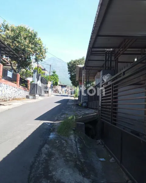 image DIJUAL HOMESTAY DI KOTA BATU 6 KAMAR TIDUR (2)