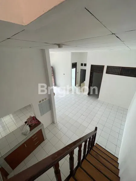 image DIJUAL RUMAH  CUANTIK 2 LANTAI PEKAYON (5)