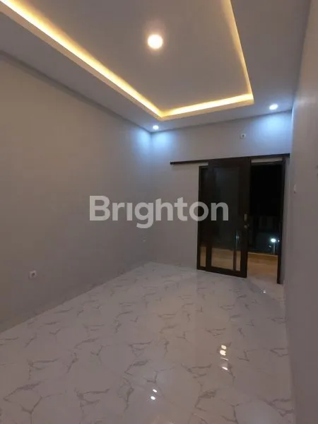 image DIJUAL RUMAH CANTIK 2 LANTAI DITENGAH KOTA SMG (8)