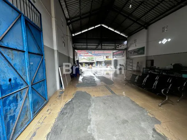 image RUMAH MEWAH DAN TOKO DI TULUNGAGUNG (2)