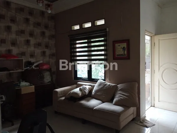 image TANAH DAN RUMAH LUAS BESAR BARANG LANGKA DI GRAHA BINTARO, TANGERANG SELATAN (4)
