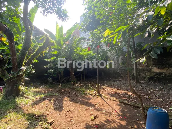 image TANAH DAN RUMAH LUAS BESAR BARANG LANGKA DI GRAHA BINTARO, TANGERANG SELATAN (5)