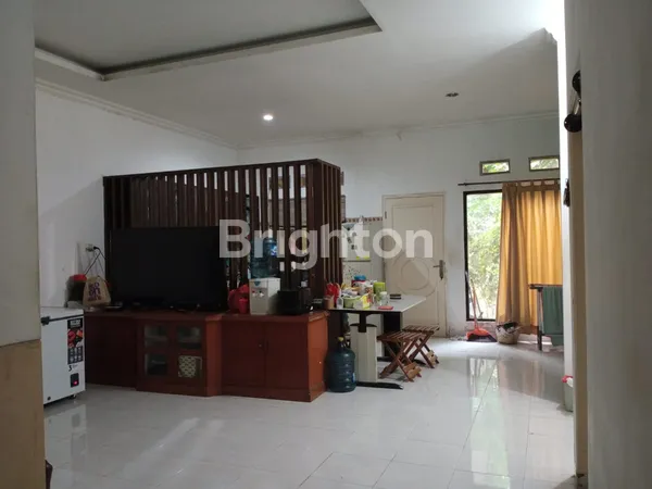 image TANAH DAN RUMAH LUAS BESAR BARANG LANGKA DI GRAHA BINTARO, TANGERANG SELATAN (7)